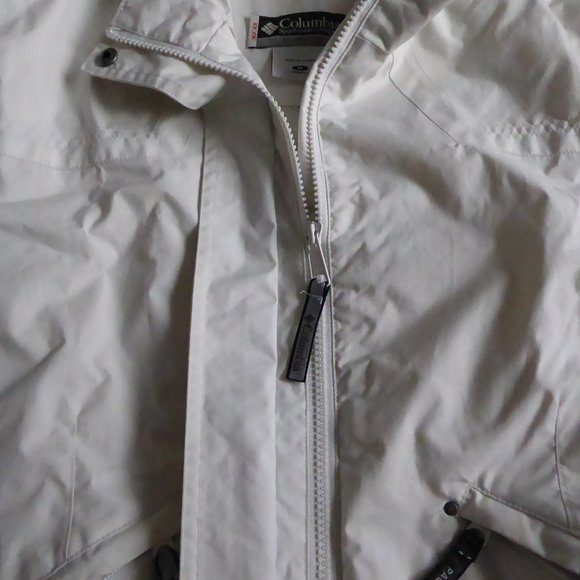 Columbia Packable Jacket - Picture 4 of 6
